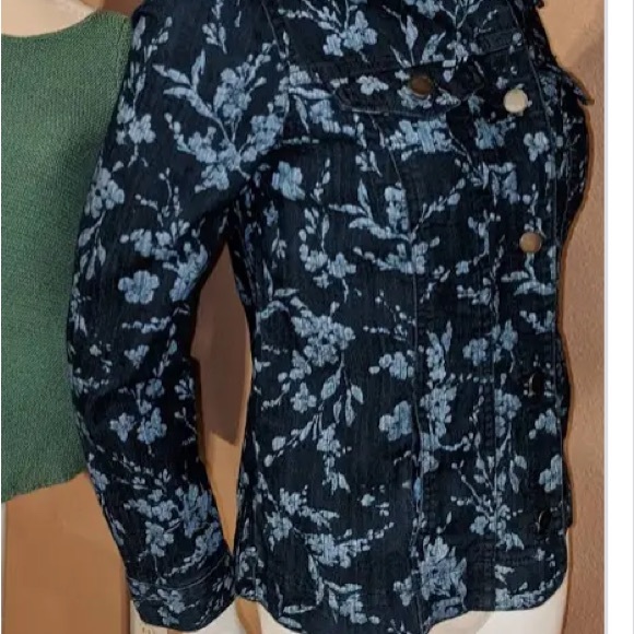 CROFT & BARROW STRETCH DENIM FLORAL JACKET - Picture 4 of 6